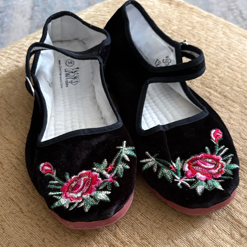 Floral Embroidered Velvet Mary Jane Flats